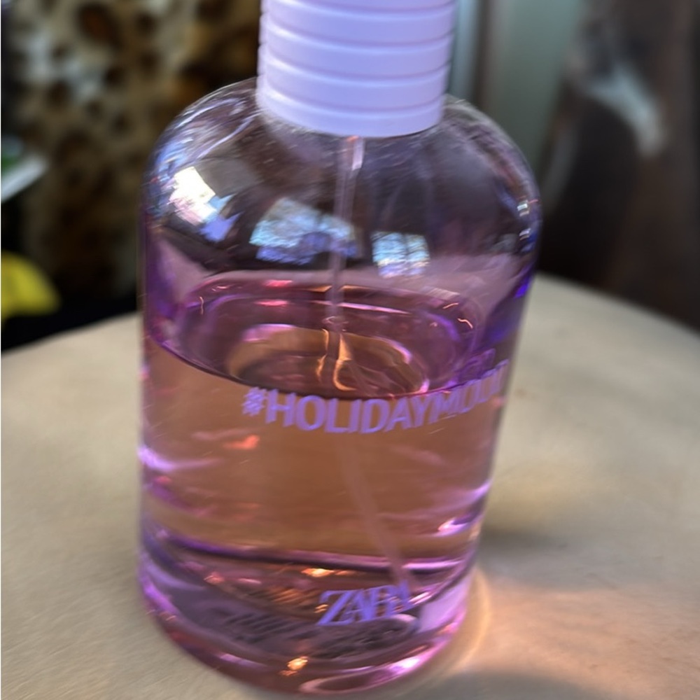 Zara Holiday Mood 100ml EDT Spray.  Check Level.  Absolutely Gorgeous!